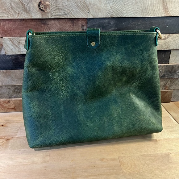 Chandler Leather Medium Taylor in Olive, like new. - Picture 2 of 5